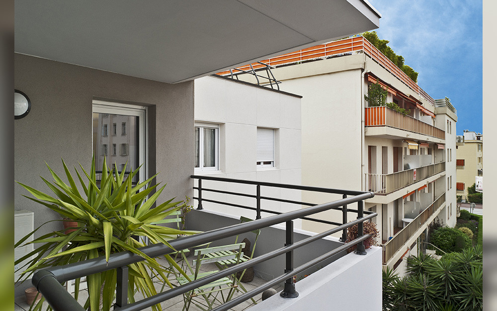 SANS FRAIS - Local commercial 80m² - Cannes / Carnot
