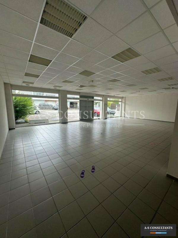 LOCAL COMMERCIAL-PROFESSIONNEL A LOUER