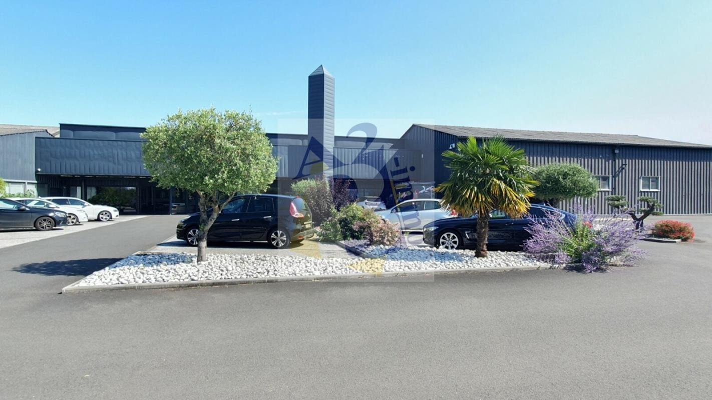 Angoulême, ensemble immobilier à usage professionnel 2000m²
