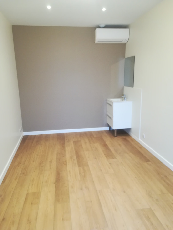 BUREAU 15 M2 dans cabinet paramedical - MERIGNAC CENTRE