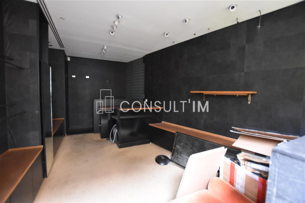 Paris 16ème, à louer, boutique de 66m²