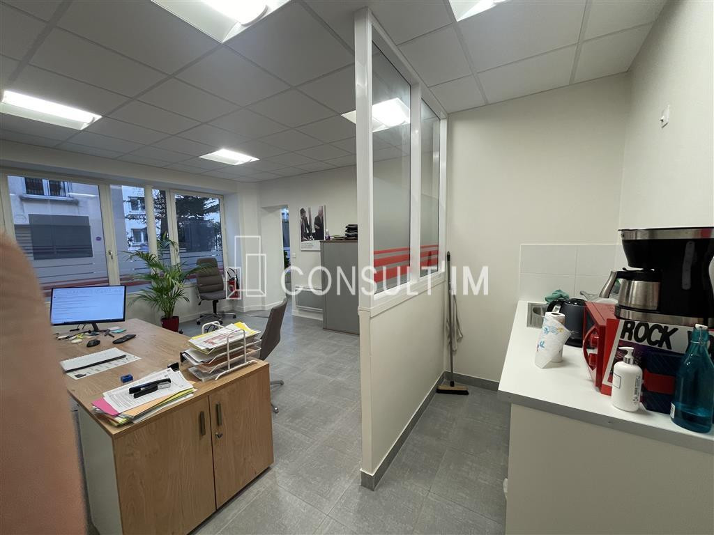 Bureau à louer avec vitrine - Cité Moynet