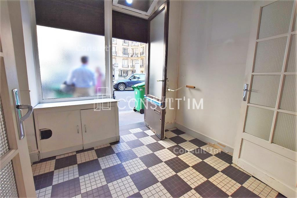 Boutique à louer à proximité de la place Cambronne