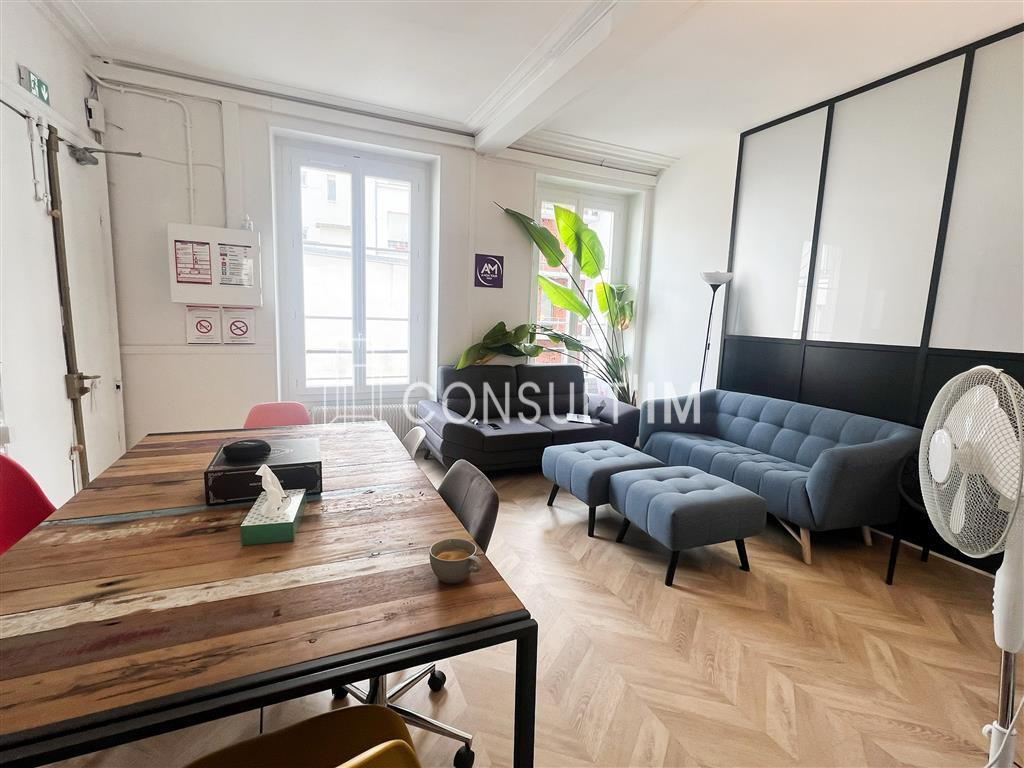 Bureaux à louer quartier Hauteville - Parquet moulures et cheminées