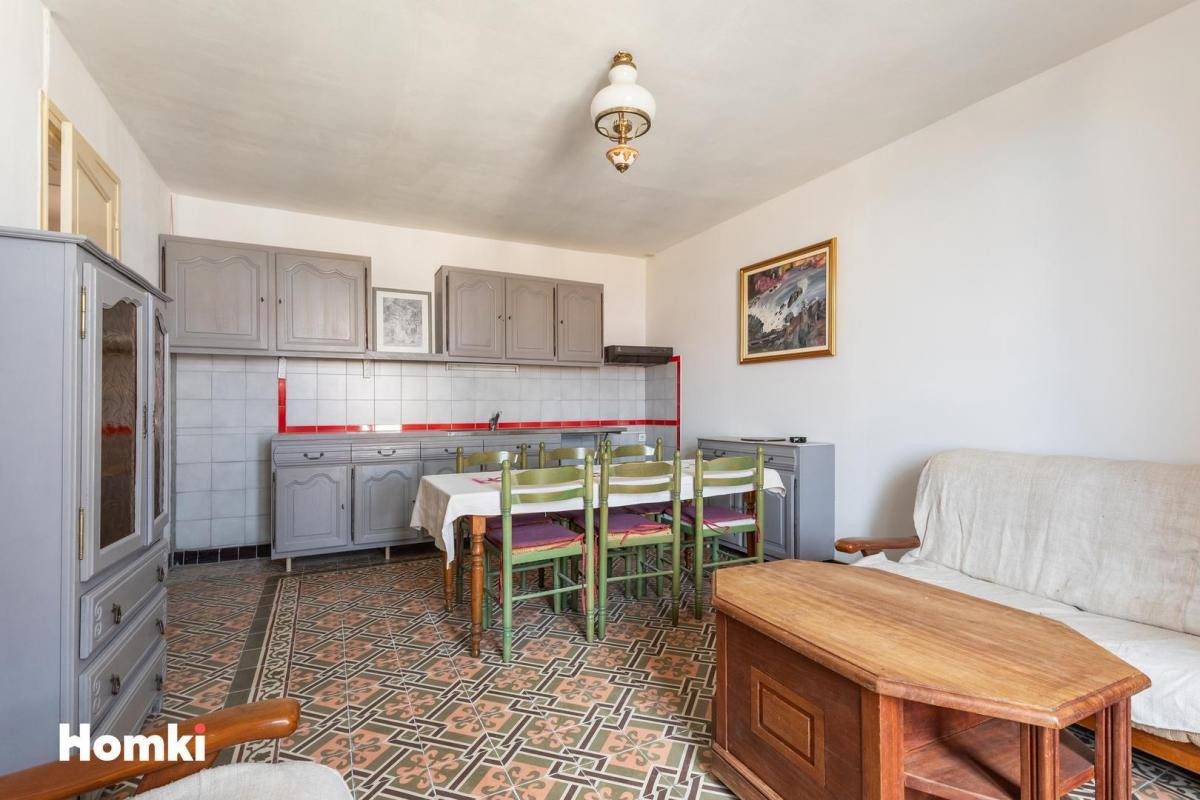 IMMEUBLE 247M²