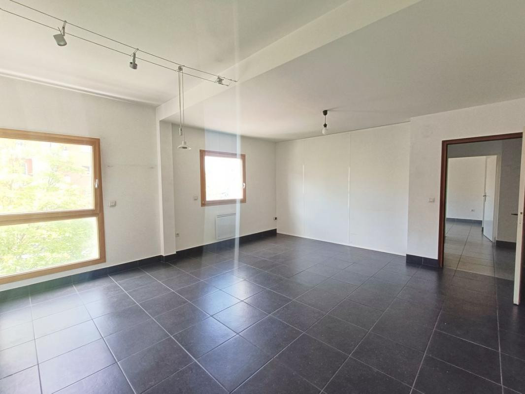 Local cabinet medical ou bureaux de 96 m²