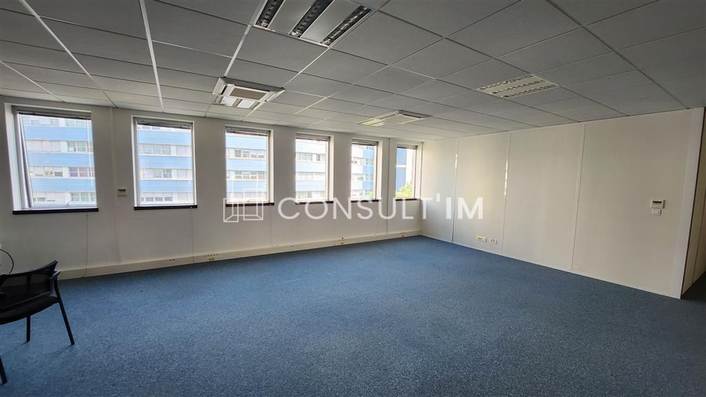 Plateau de bureaux entièrement aménageable et lumineux - Immeuble de bureaux aux Portes de Paris
