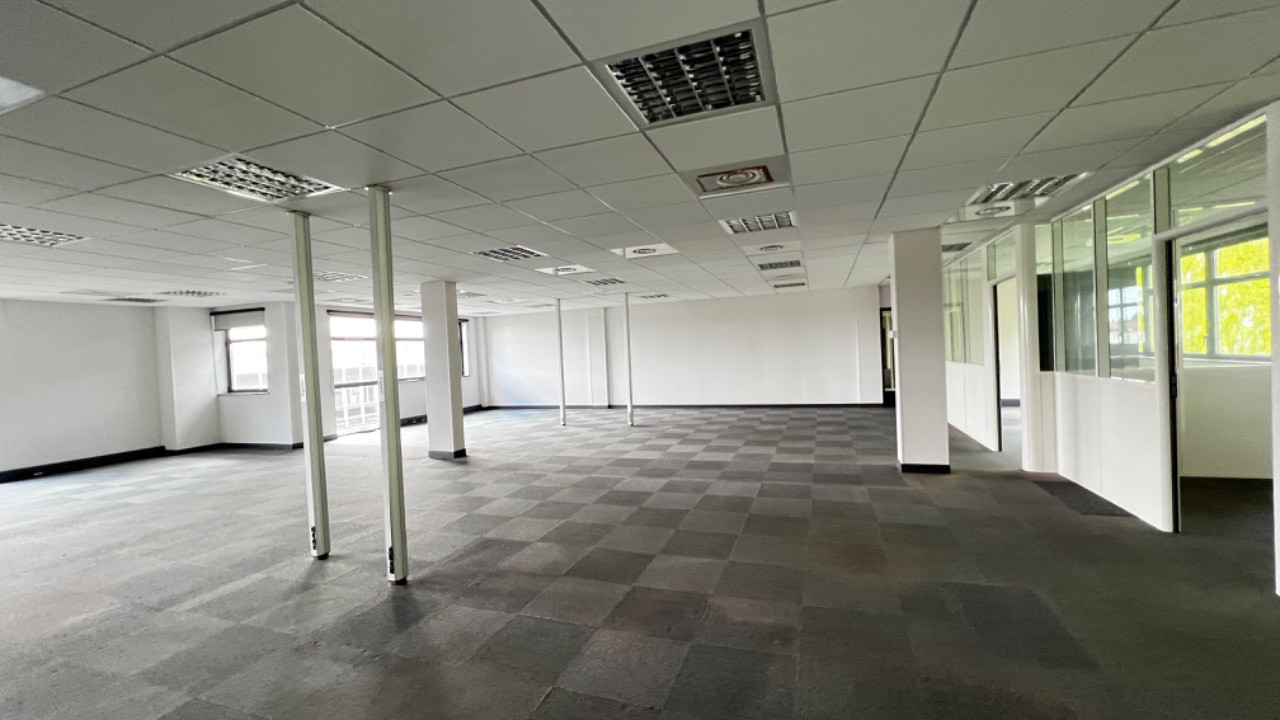 Plusieurs bureaux de 110 à 3000 m2
