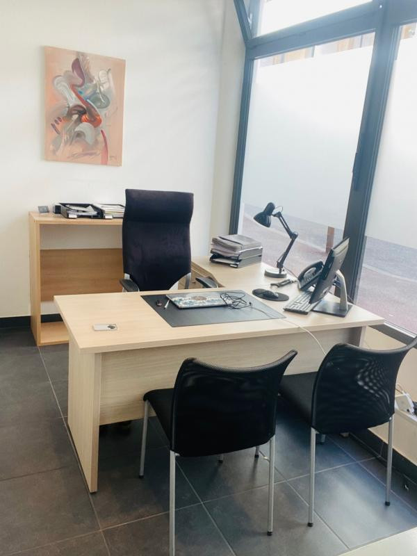 SANS FRAIS - Local commercial 80m² - Cannes / Carnot