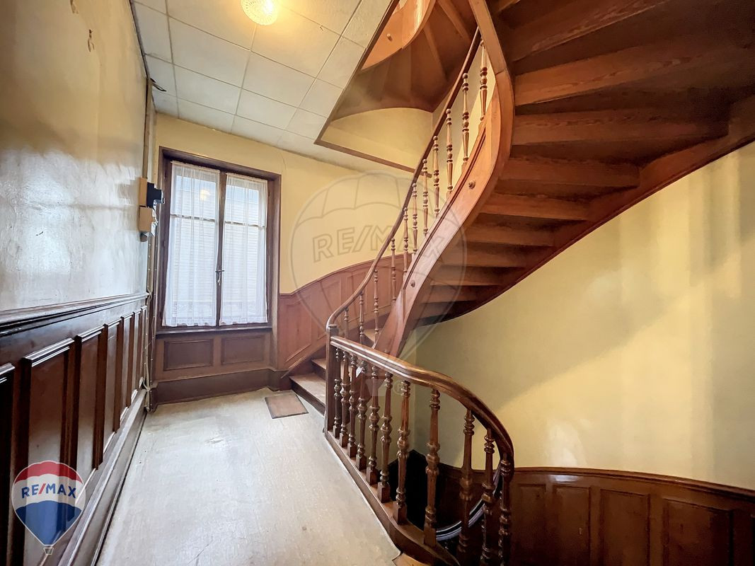 Immeuble 7 chambre(s) à vendre
