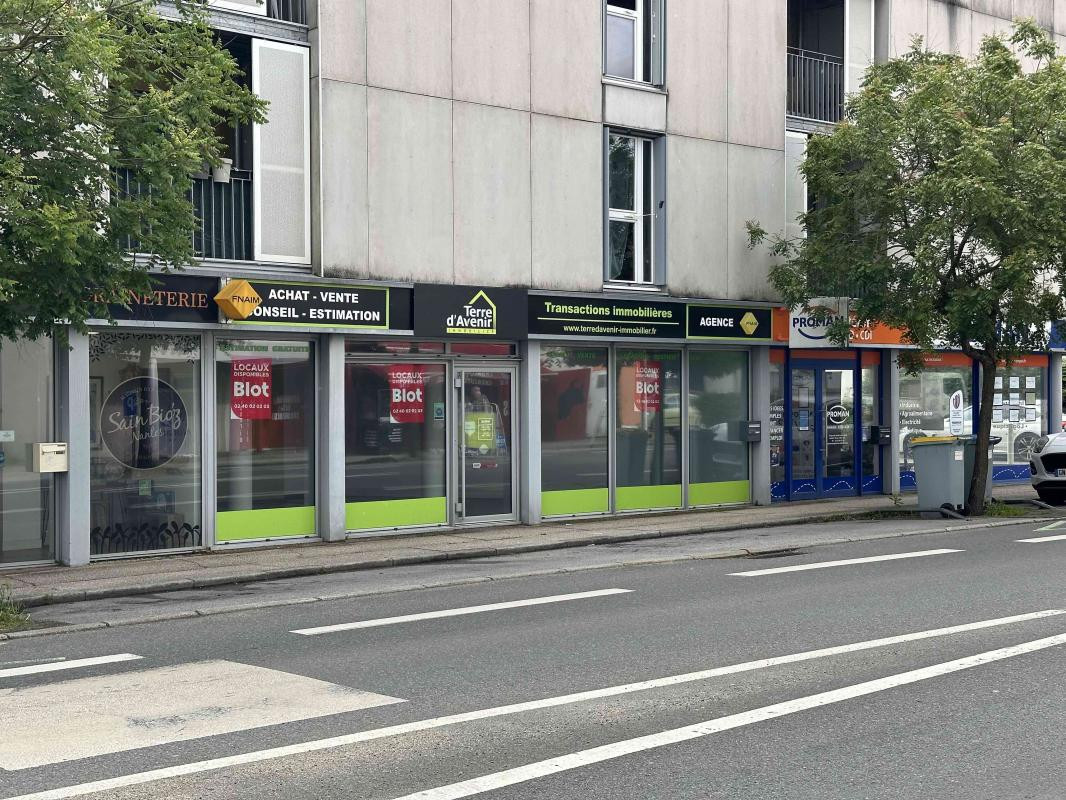 REZE-LES SORINIERES / Local commercial (Bureau / Commerce)