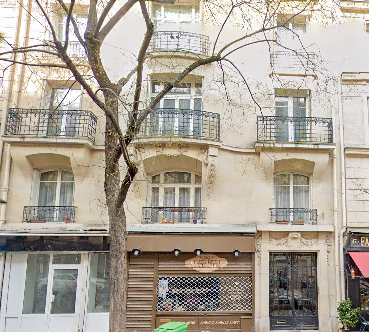 Métro Brochant, boutique de 20 m²