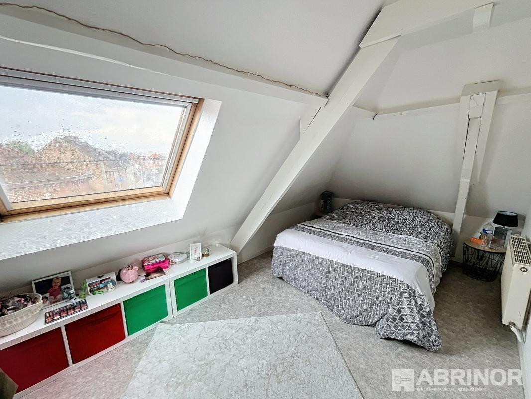 IMMEUBLE DE RAPPORT COMPRENANT 3 APPARTEMENTS