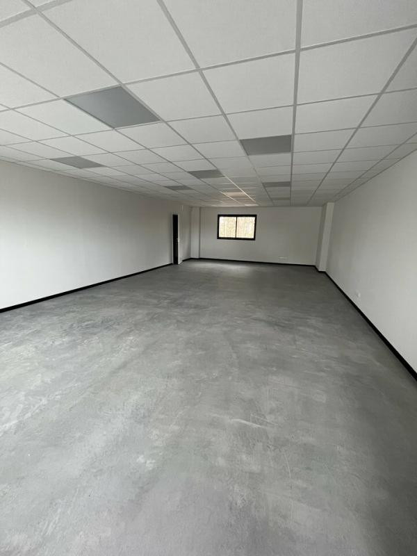 MIXTE ACTIVITES-BUREAUX à vendre