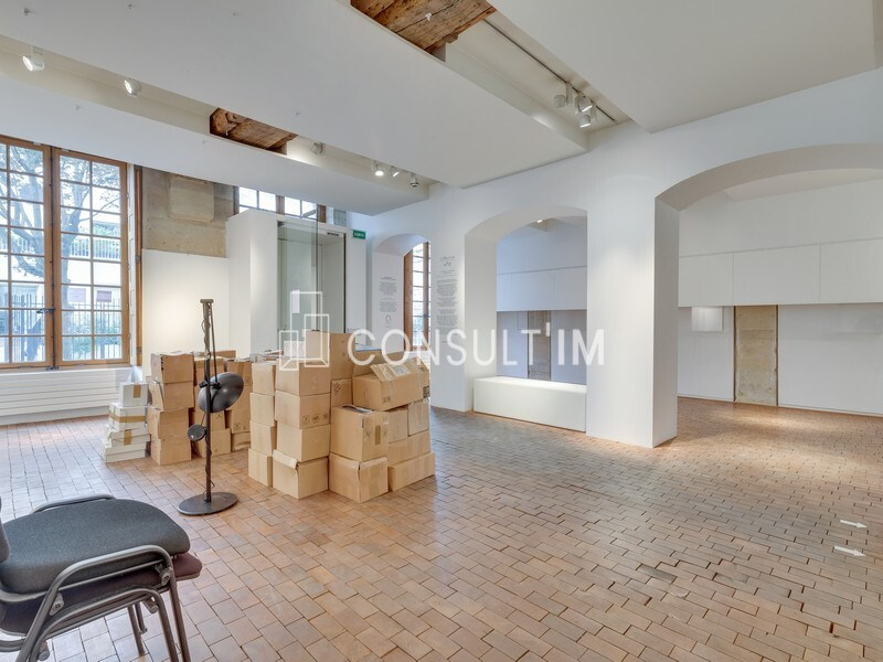 Quartier les Archives, boutique de 203 m²