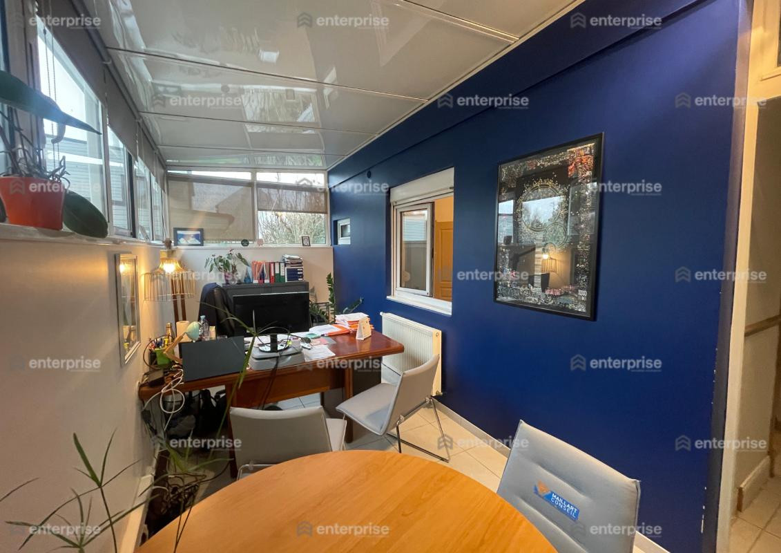 À VENDRE – BUREAUX 110 M² + TERRASSE – SAINT-QUENTIN (R+1 / R+2 / RDC)