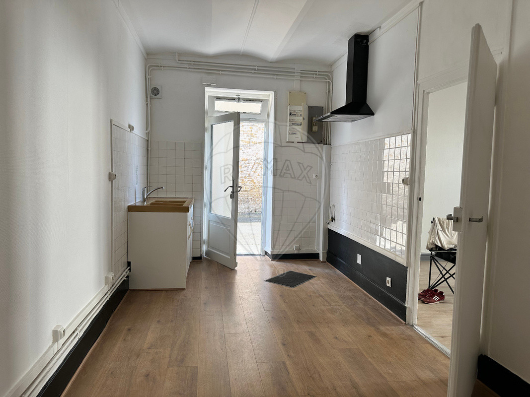 Immeuble 7 chambre(s) à vendre