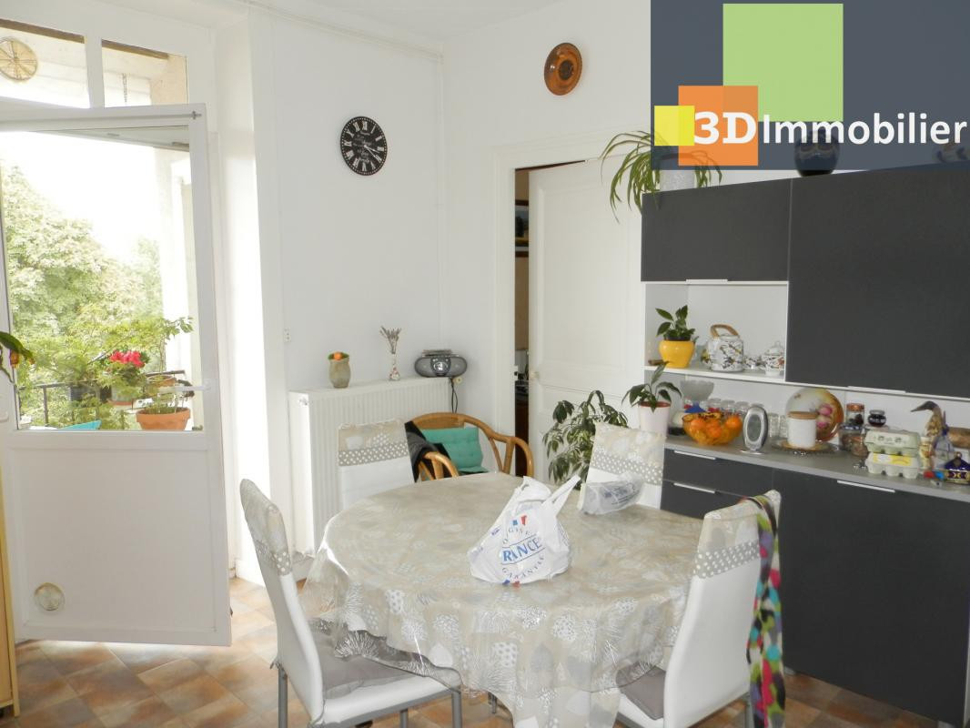 LONS-LE-SAUNIER (39), SPECIAL INVESTISSEURS : IMMEUBLE 9 logements LOUÉS + 4 garages
