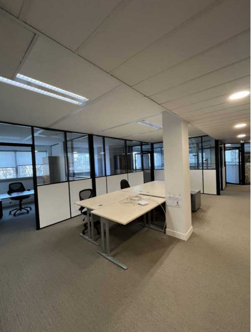 Au pied du métro Marcel Sembat surface de bureau de 547m²