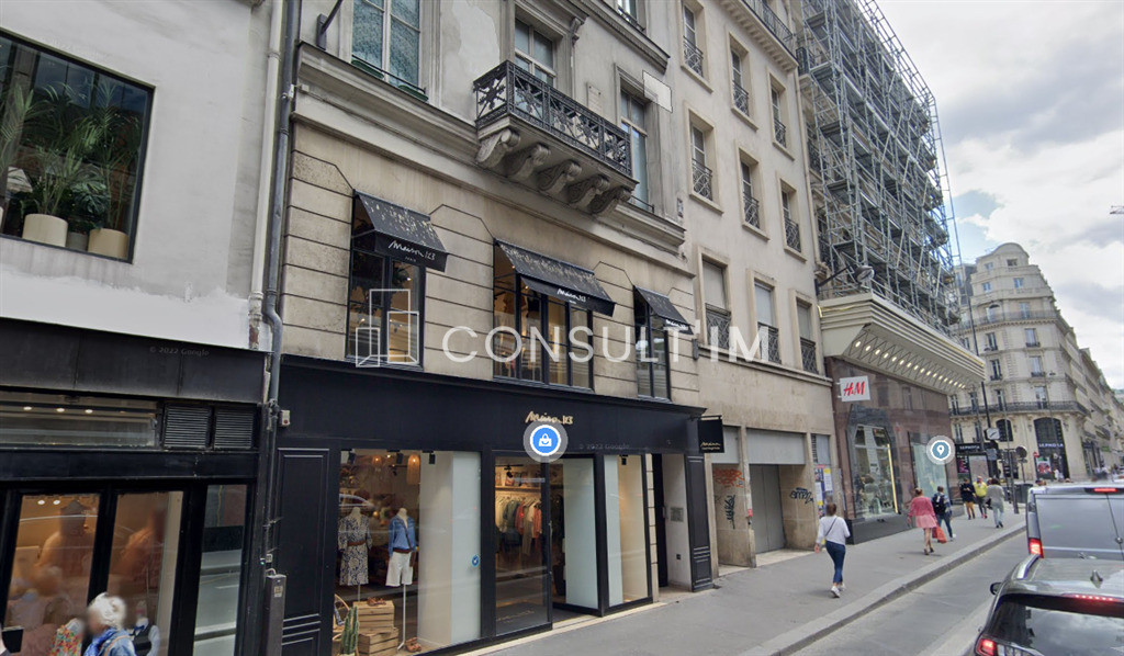 Boutique emplacement PRIME en face des Galeries La Fayette