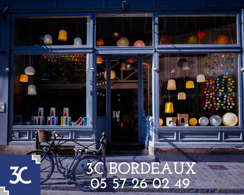 A LOUER - LOCAL COMMERCIAL 210m² - CENTRE-VILLE