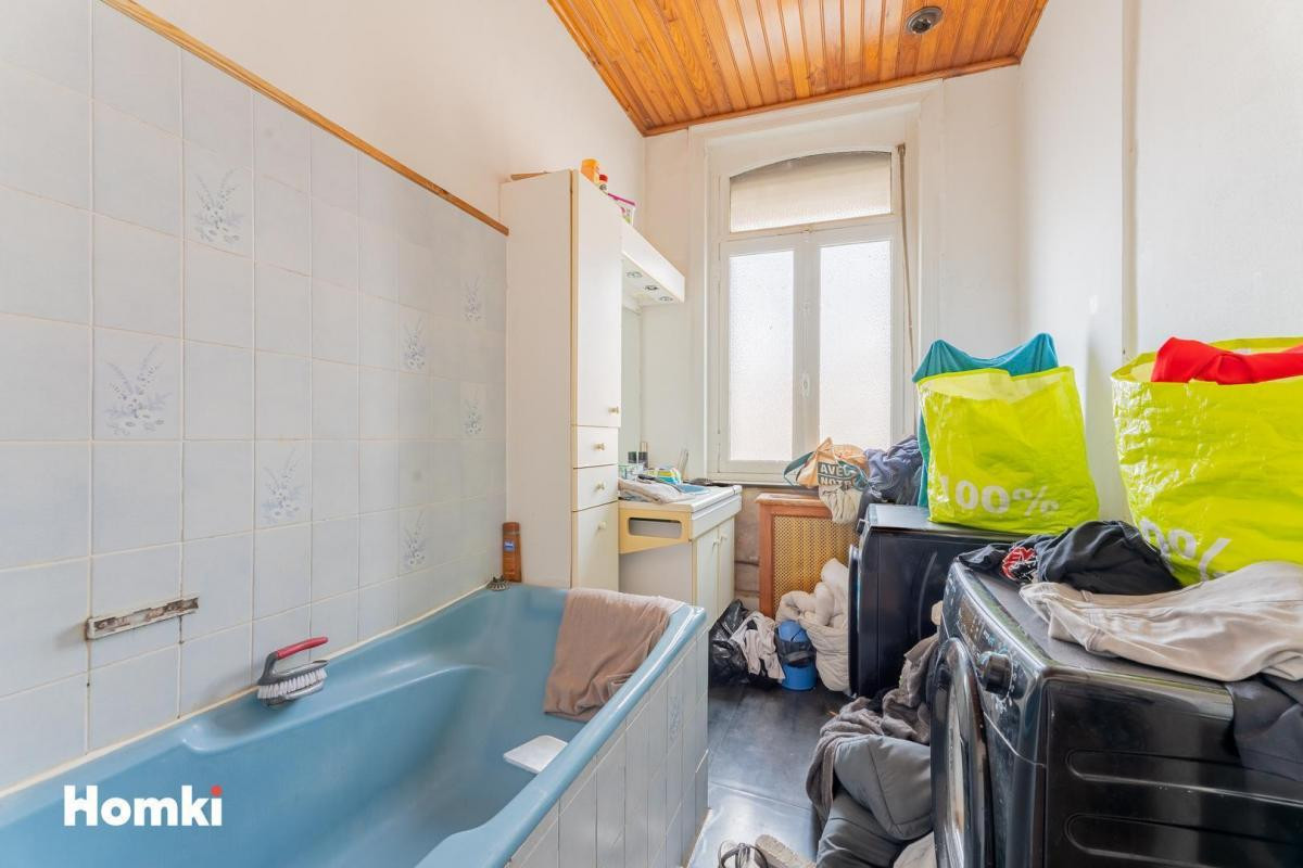 Sin Le Noble immeuble de Rapport 3 logement et cellule commerciale