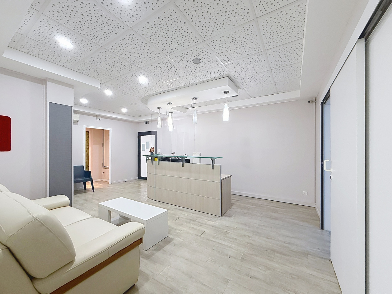 Local professionnel 300 m² – Castelsarrasin – Idéal pôle médical / paramédical
