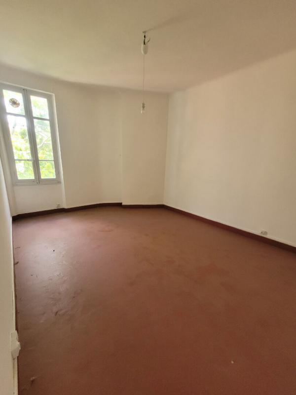 Local commercial St Sylvestre Sur Lot 480 m2