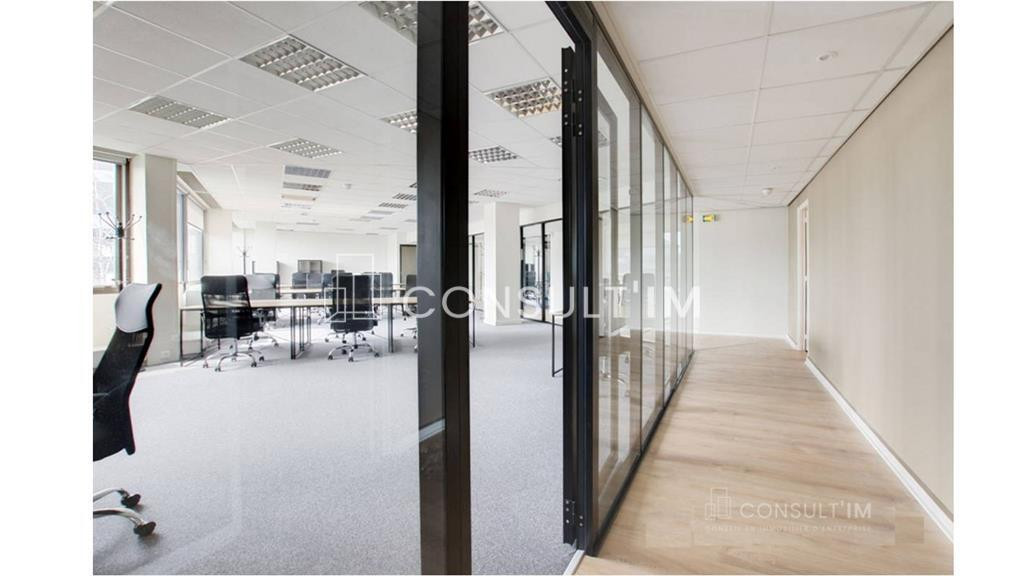 Pont de Saint Cloud, bureaux  A VENDRE de 325m² en très bon état
