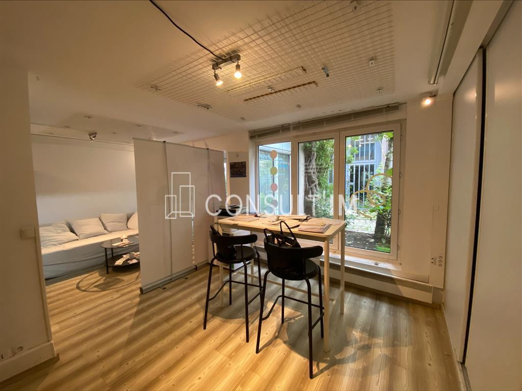 Au pied du métro St. Ambroise, à louer beaux bureaux de 42 m²