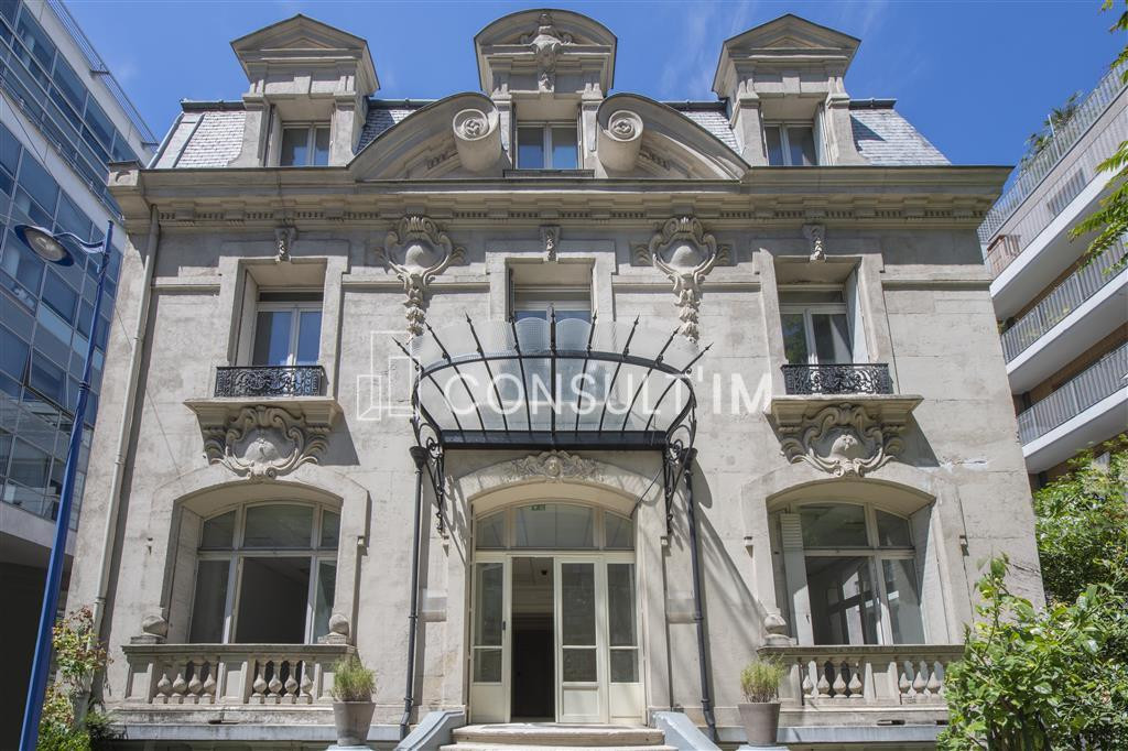 Bel Hôtel Particulier avec extérieur privatif