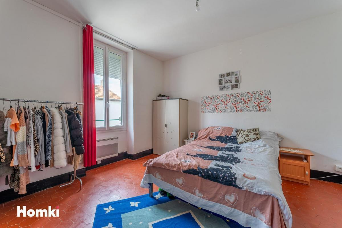 Immeuble composé de 3 appartements à Bellegarde