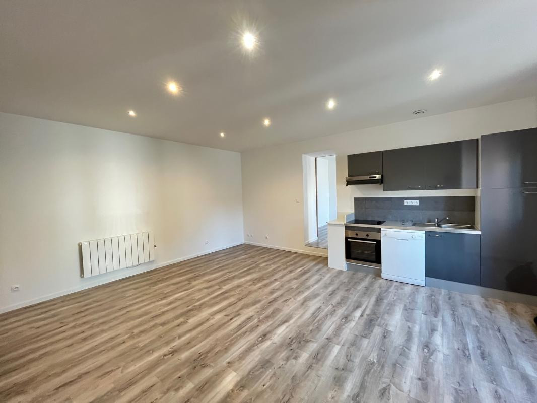 Immeuble de rapport 214m2 en parfait état avec JARDIN, TERRASSE, GARAGES à vendre Villars