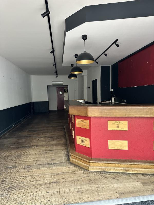 LOCAL COMMERCIAL 20 AV. ALPHONSE BAUDIN 77 m²