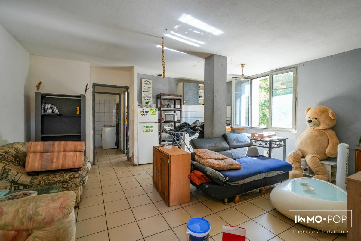 Immeuble de 260m2 à Puy-l'Evêque