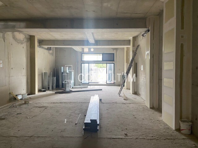 A Louer Cellule commerciale neuve Ivry sur Seine