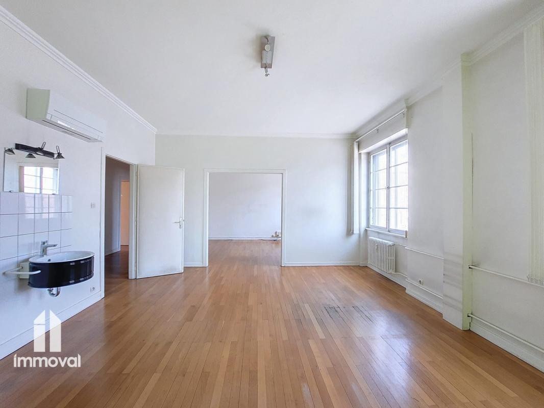 KRUTENAU/BOURSE - 3/4P 84.50 m² locaux professionnels 1er étag