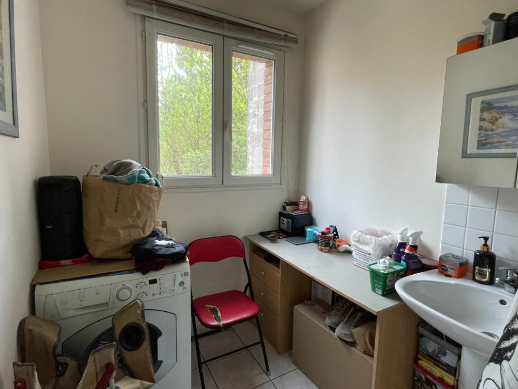 Immeuble : 1 studio et 4 chambres en meublé - BETHUNE