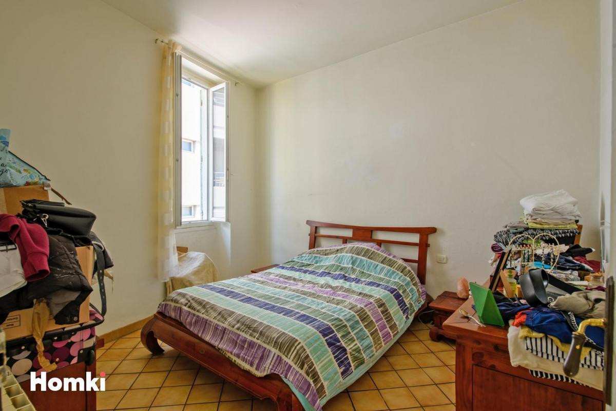 Belle opportunité Immeuble de rapport 4 Lots 202m² centre-ville de Nîmes place Severine excellente r