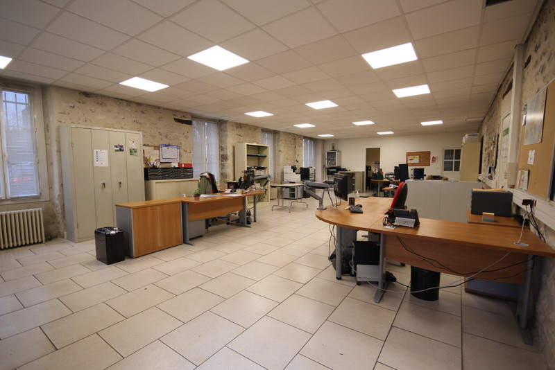 Ensemble immobilier 484 m² - SENLIS CENTRE VILLE