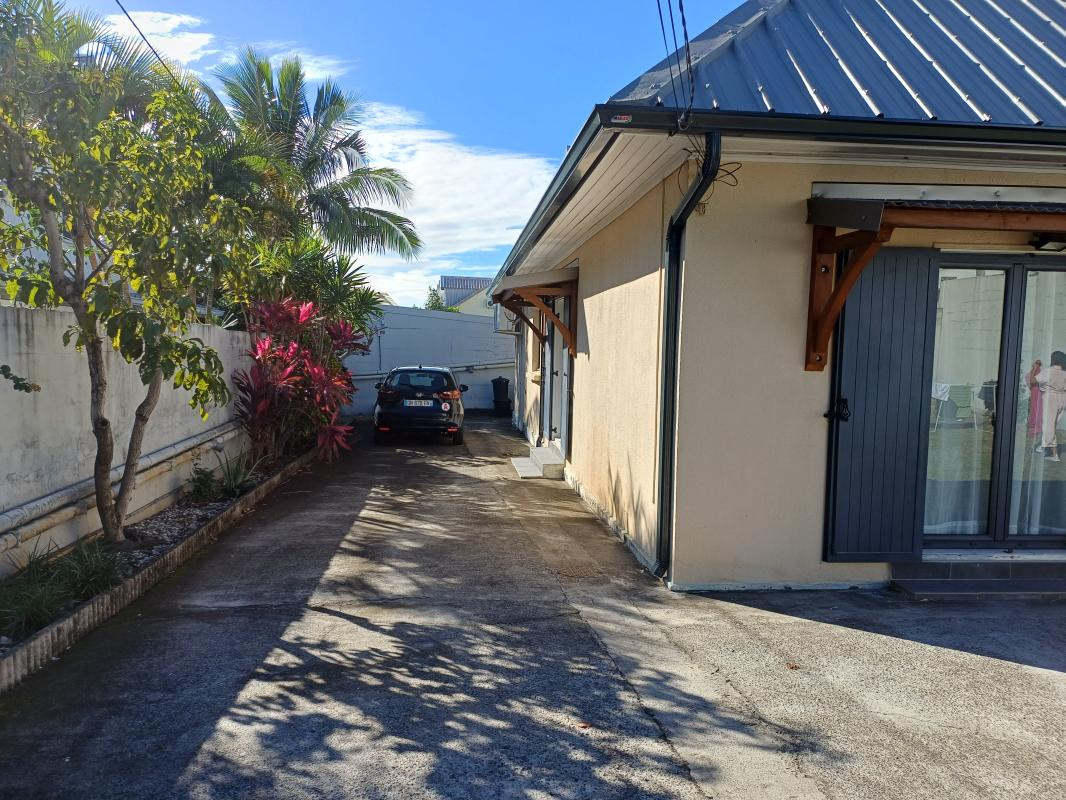 Villa à usage professionnel 214.24 m²