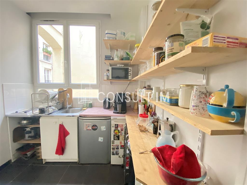 Charmant bureau en étage élevé