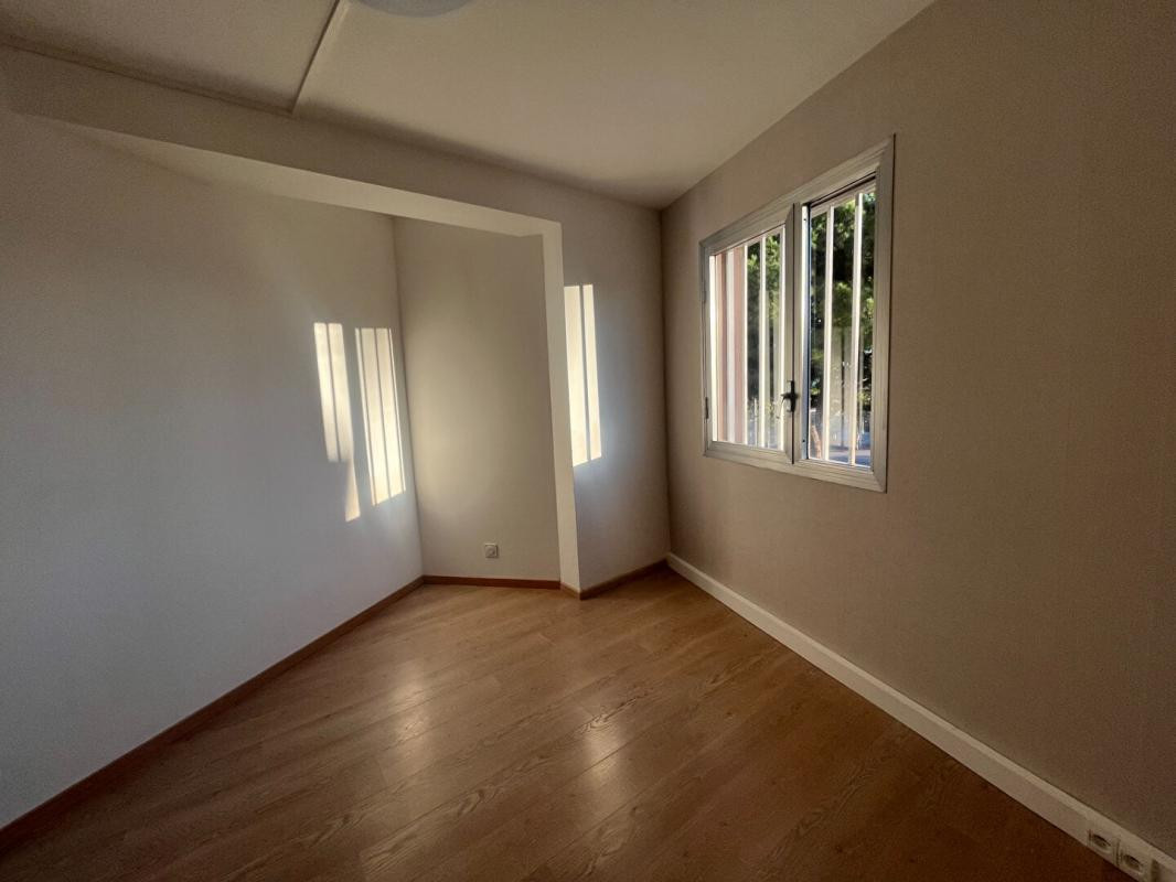 Bureaux de 9.81 m² - Quartier de la gare