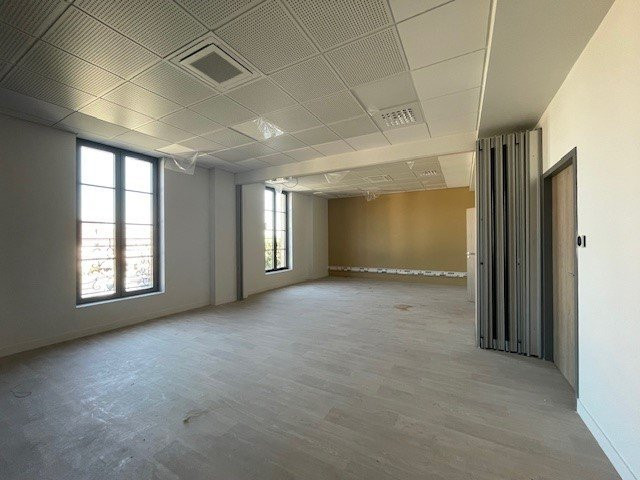 BUREAUX NEUFS