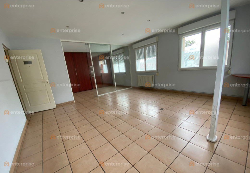 A LOUER - BUREAUX/ LOCAUX COMMERCIAUX - 110M2 - LIBERCOURT - RUE COMMERCANTE