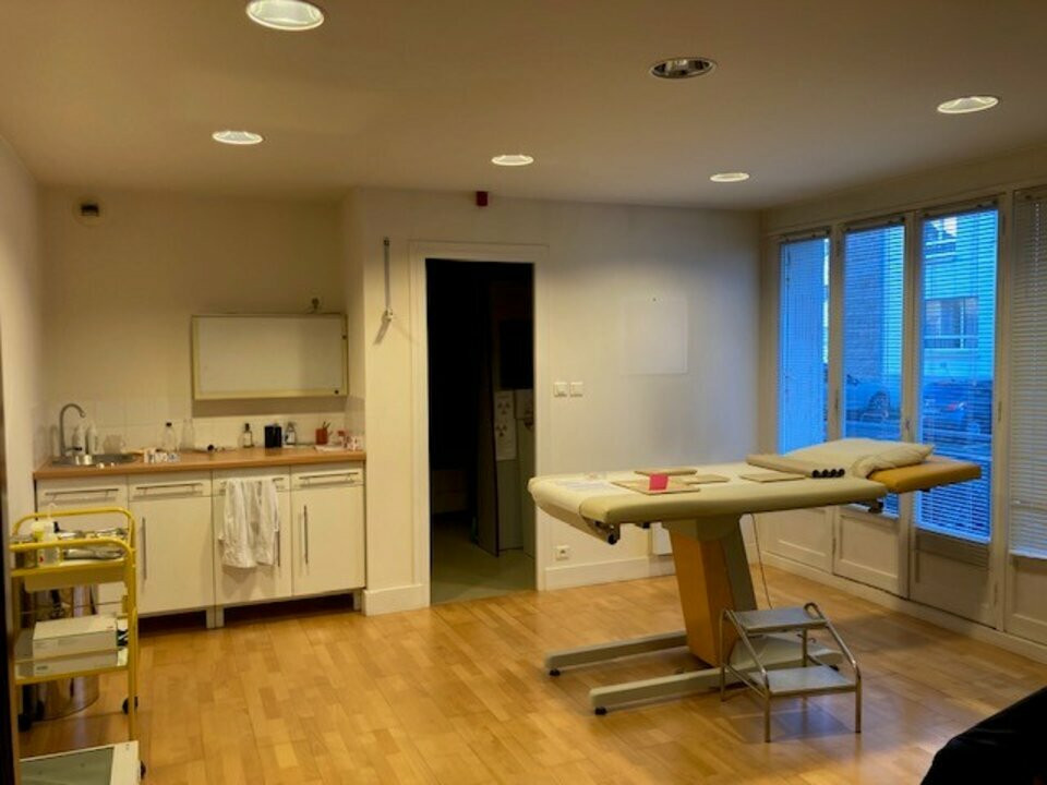 BUREAUX APPARTEMENT A VENDRE