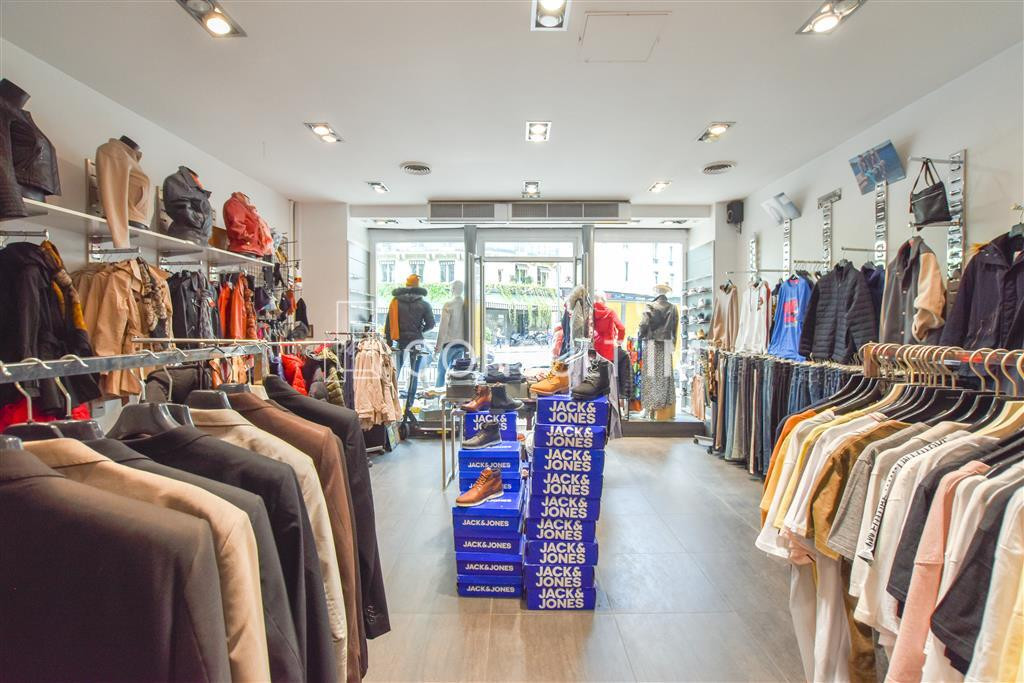 Boutique à louer sur le Boulevard Saint-Michel