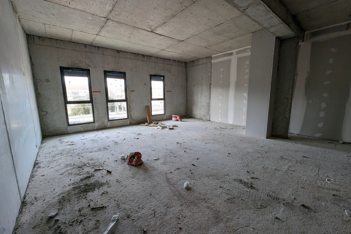 Local commercial spécialisé dans une activité de santé 77 m² à vendre – « Pôle santé » à Mornant