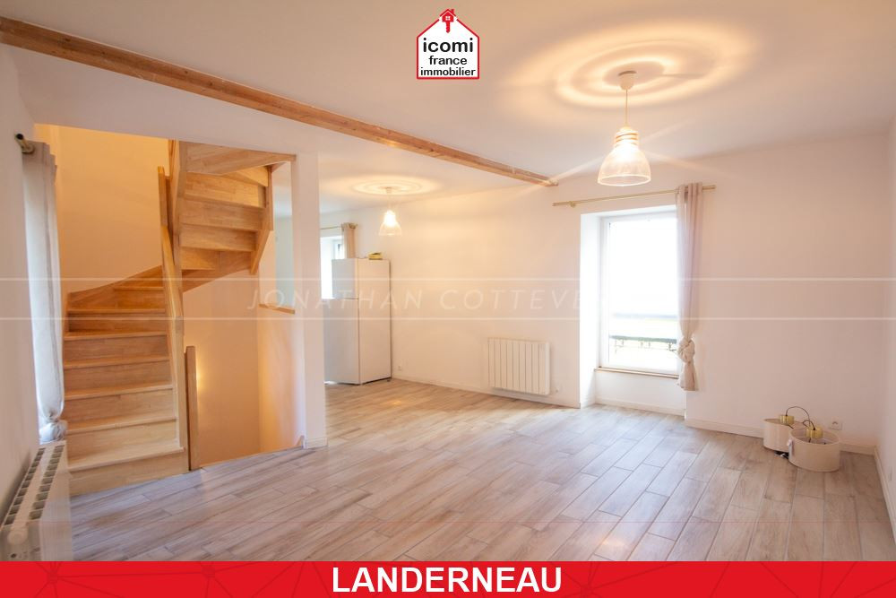 FINISTERE - Landerneau (29800) - A VENDRE - IMMEUBLE - 2 APPARTEMENTS POSSIBLE - PMR - DPE C - GRANDS VOLUMES - CENTRE VILLE - RARE