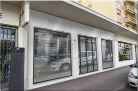 LOCAL DE 105M² A LOUER QUARTIER SAINTE CLAIRE